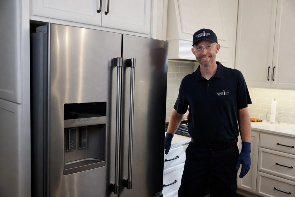 appliance-technician-refrigerator